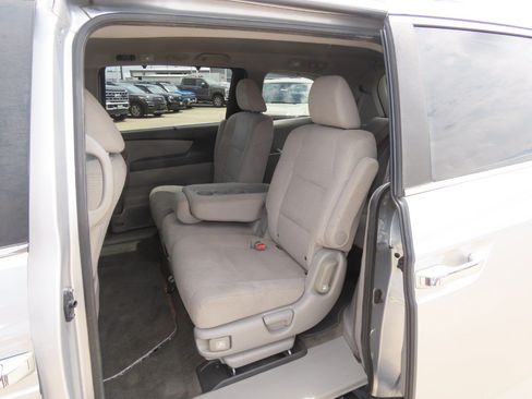 Used 2013 Honda Odyssey EX image 19