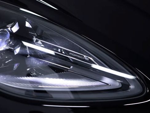 Certified 2026 Porsche Macan Turbo AWD/4WD image 16