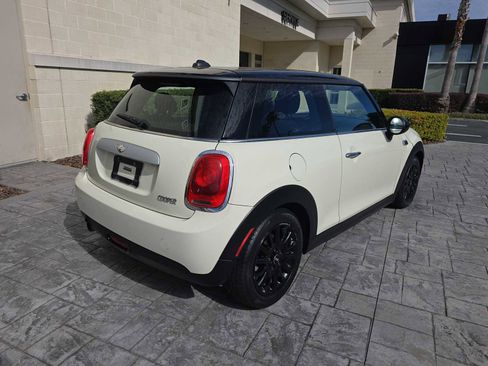Used 2014 MINI Cooper 2-Door Hardtop image 3