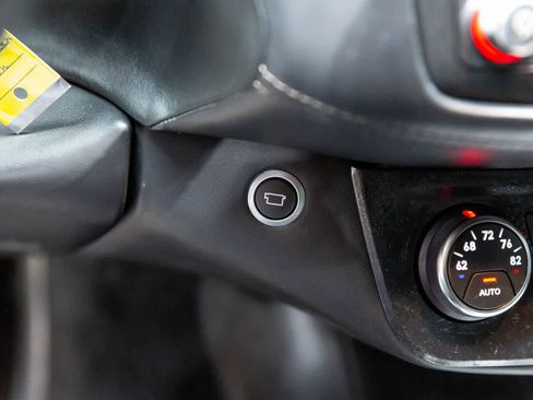 Used 2015 Ferrari FF image 38