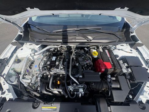 Used 2025 Nissan Sentra SV image 31