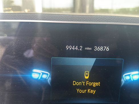 Used 2023 Mercedes-Benz GLE 350 4MATIC image 4