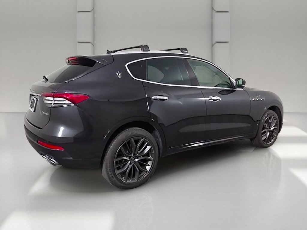 Used 2024 Maserati Levante GT Ultima AWD/4WD image 39