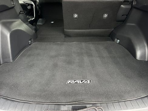 Used 2025 Toyota RAV4 XLE FWD image 14
