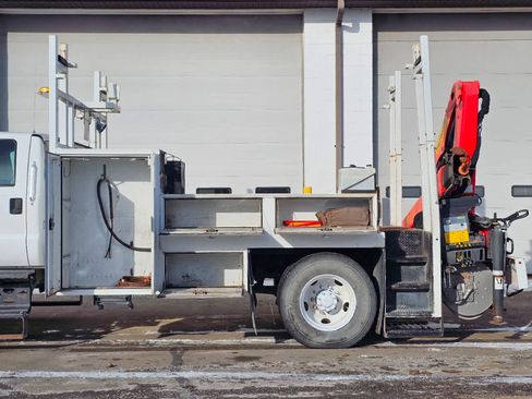 Used 2021 Ford F750 2WD Crew Cab Super Duty image 9