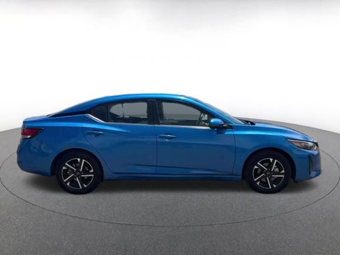 Used 2025 Nissan Sentra SV FWD image 13