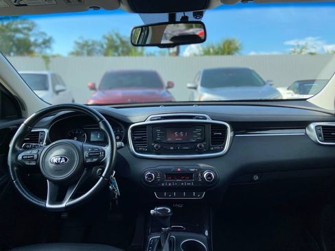 Used 2016 Kia Sorento EX AWD/4WD image 32