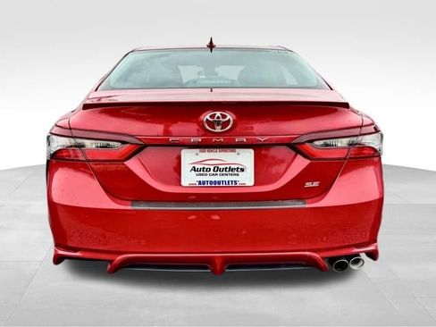 Used 2023 Toyota Camry SE FWD image 7