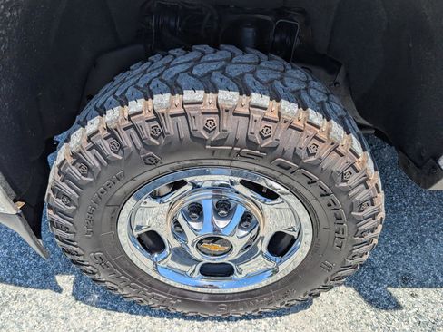 Used 2015 Chevrolet Silverado 2500 LT AWD/4WD image 12