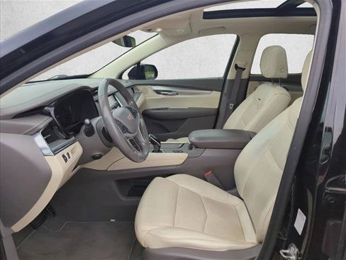 Used 2018 Cadillac XT5 Premium Luxury FWD image 17