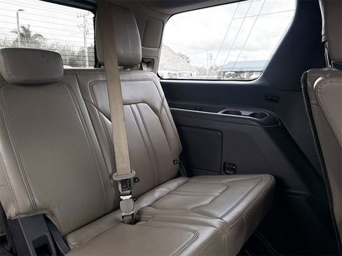 Used 2019 Ford Expedition Limited w/ Equipment Group 301A image 27