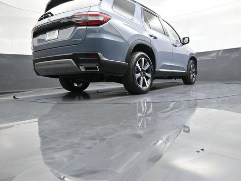 Used 2023 Honda Pilot Touring image 32