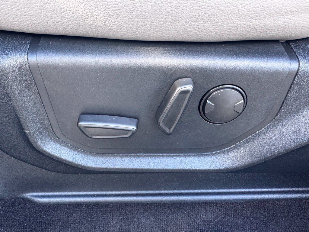 Used 2019 Ford F150 Lariat AWD/4WD image 23