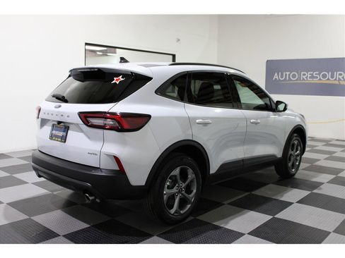 Used 2025 Ford Escape ST-Line Select image 4