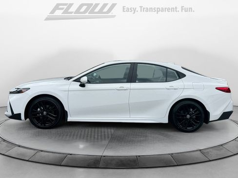 Certified 2026 Toyota Camry SE w/ Convenience Package FWD image 5