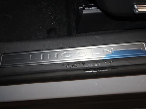 New 2026 Lincoln Nautilus Premier w/ Jet Appearance Package image 6