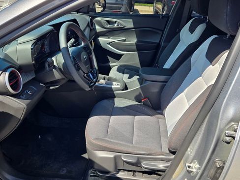 Used 2024 Chevrolet Trax RS w/ Driver Confidence Package FWD image 30