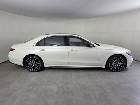 Certified 2022 Mercedes-Benz S 580 4MATIC Sedan image 3