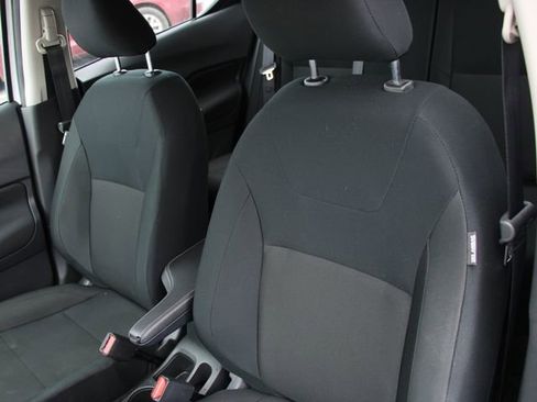 Certified 2025 Nissan Kicks Play S FWD image 4