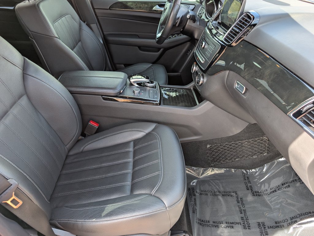 Used 2019 Mercedes-Benz GLE 400 4MATIC image 12