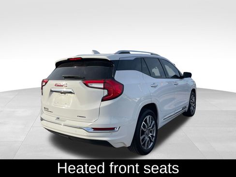 Used 2024 GMC Terrain Denali w/ Denali Premium Package image 8