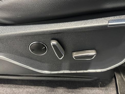 Used 2023 Ford F150 Lariat AWD/4WD image 19