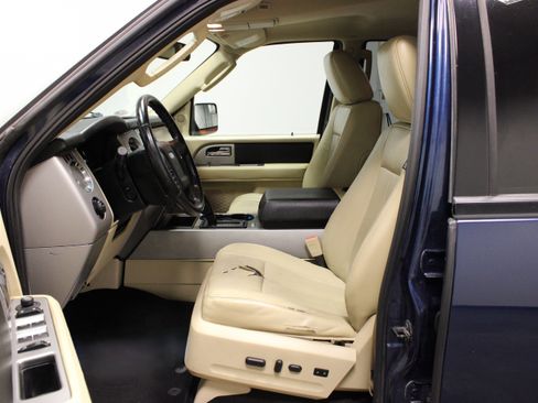 Used 2017 Ford Expedition EL XLT w/ Equipment Group 202A AWD/4WD image 20