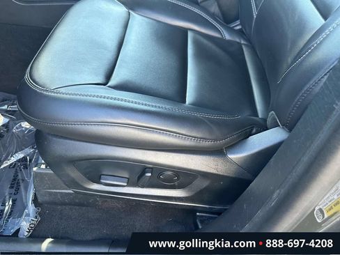 Used 2022 Ford Explorer XLT w/ Equipment Group 202A AWD/4WD image 18