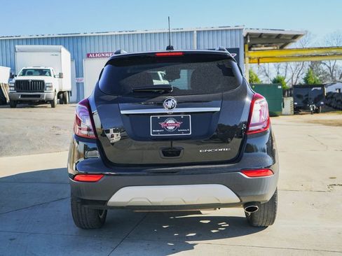 Used 2021 Buick Encore Preferred image 29