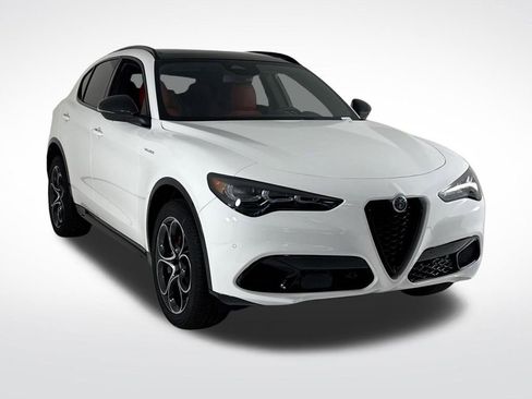 Used 2025 Alfa Romeo Stelvio Sprint w/ Veloce Package image 7