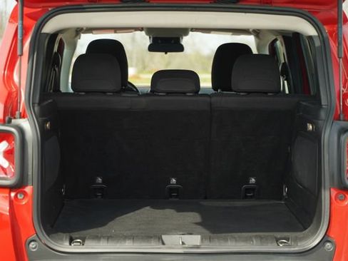 Used 2015 Jeep Renegade Latitude w/ Trailer Tow Group image 17