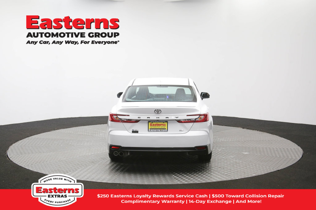 Used 2025 Toyota Camry SE FWD image 39