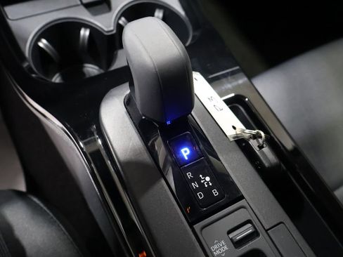 Used 2023 Toyota Prius LE image 29