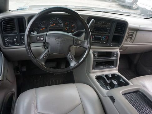 Used 2006 Chevrolet Silverado 1500 LT w/ Onstar Plus Package RWD image 4