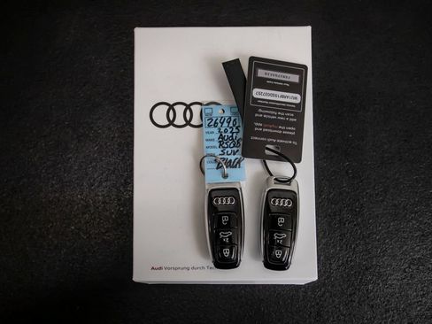 Used 2025 Audi RS Q8 performance AWD/4WD image 39