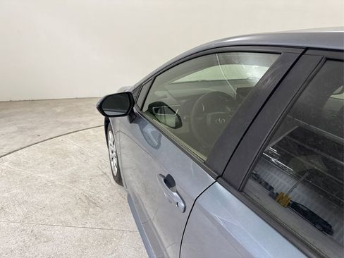 Used 2020 Toyota Corolla LE image 17
