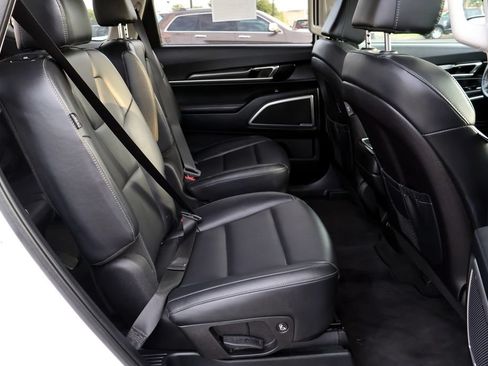 Used 2025 Kia Telluride S AWD/4WD image 24