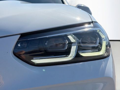 Certified 2025 BMW X4 xDrive30i w/ Premium Package image 10