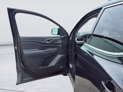 Used 2020 GMC Acadia SLT w/ Premium Package FWD image 20