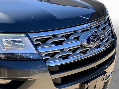 Used 2018 Ford Explorer Limited FWD image 28
