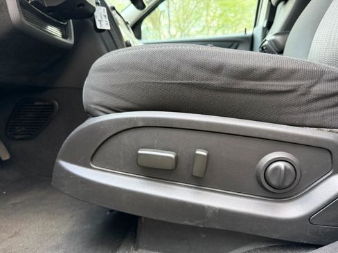 Used 2014 Chevrolet Traverse LT FWD image 20