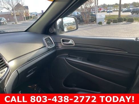 Used 2021 Jeep Grand Cherokee Limited w/ Luxury Group II image 28