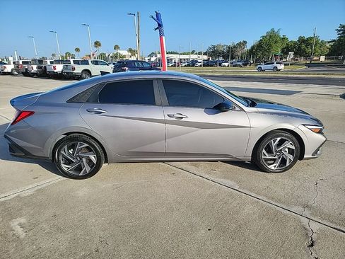 Used 2025 Hyundai Elantra Sport w/ Cargo Package image 6