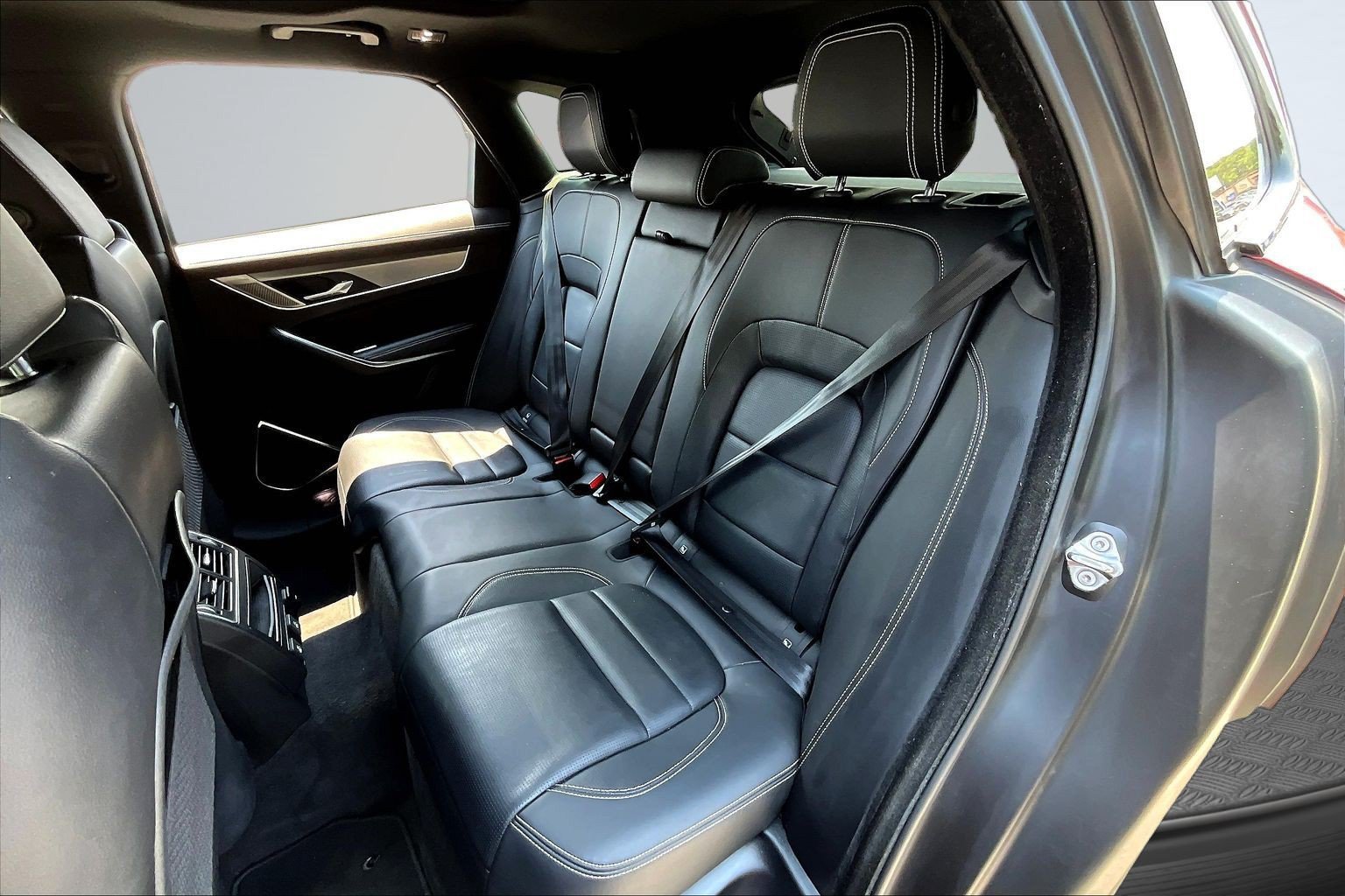 Used 2024 Jaguar F-PACE R-Dynamic S AWD/4WD image 20