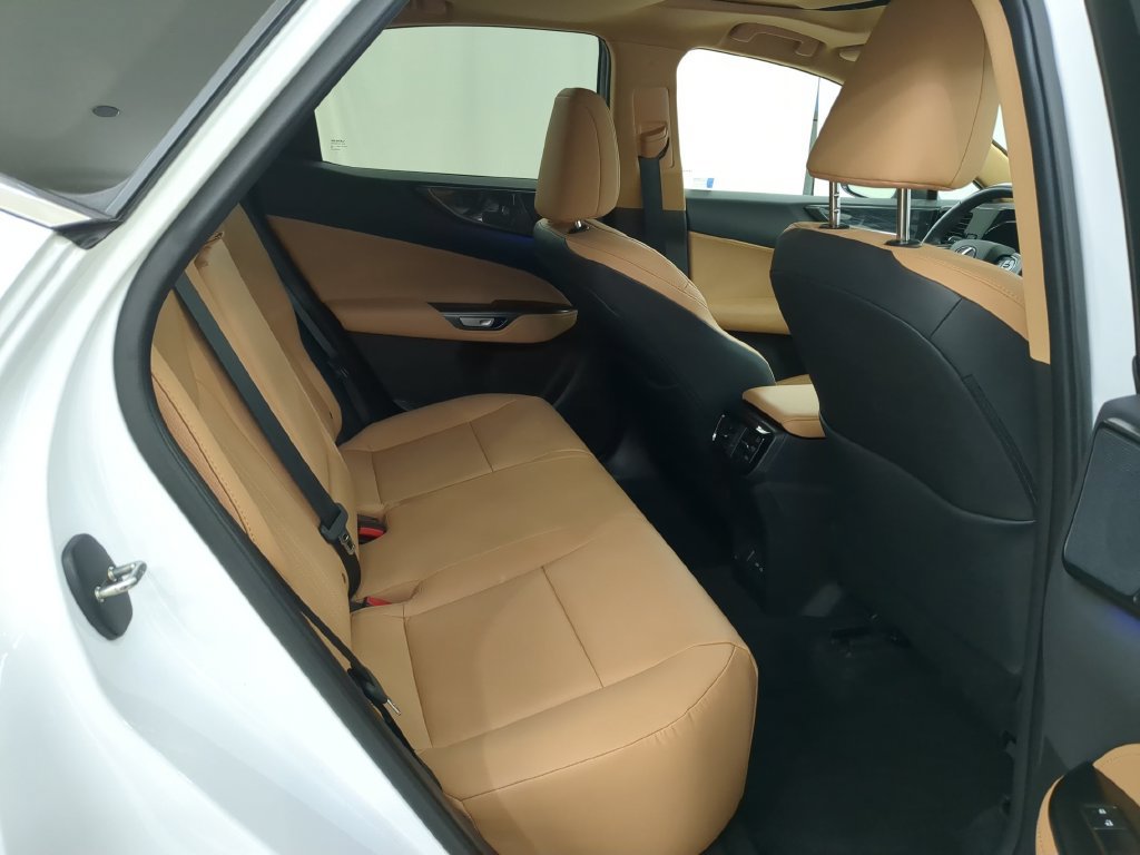 Certified 2026 Lexus NX 350 AWD w/ Accessory Package (2T) image 34