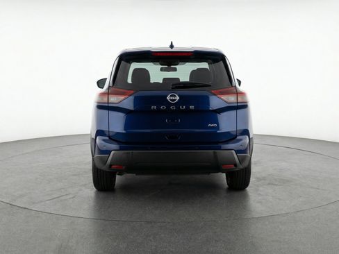 Used 2025 Nissan Rogue SV image 7
