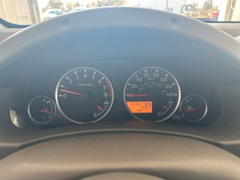 Used 2013 Nissan Frontier SL image 52