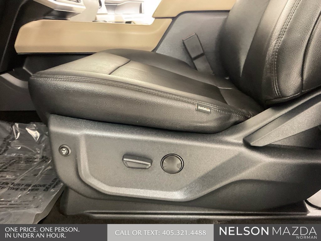 Used 2022 Ford Expedition XLT RWD image 25