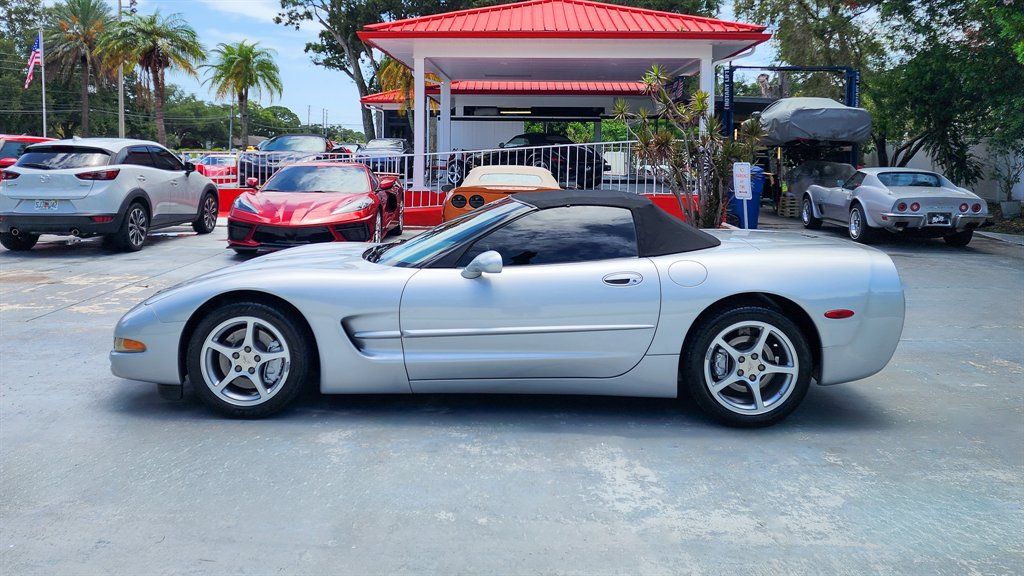 Used 2000 Chevrolet Corvette Convertible w/ Memory Pkg RWD image 13