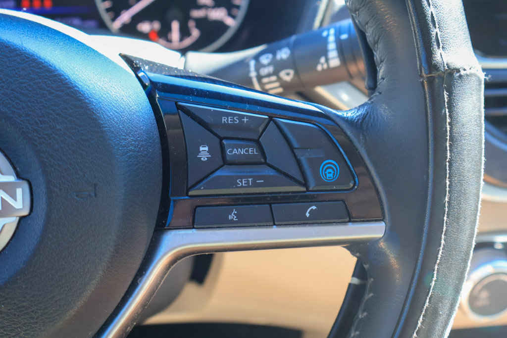 Used 2023 Nissan Altima 2.5 SV w/ SV Premium Package FWD image 14